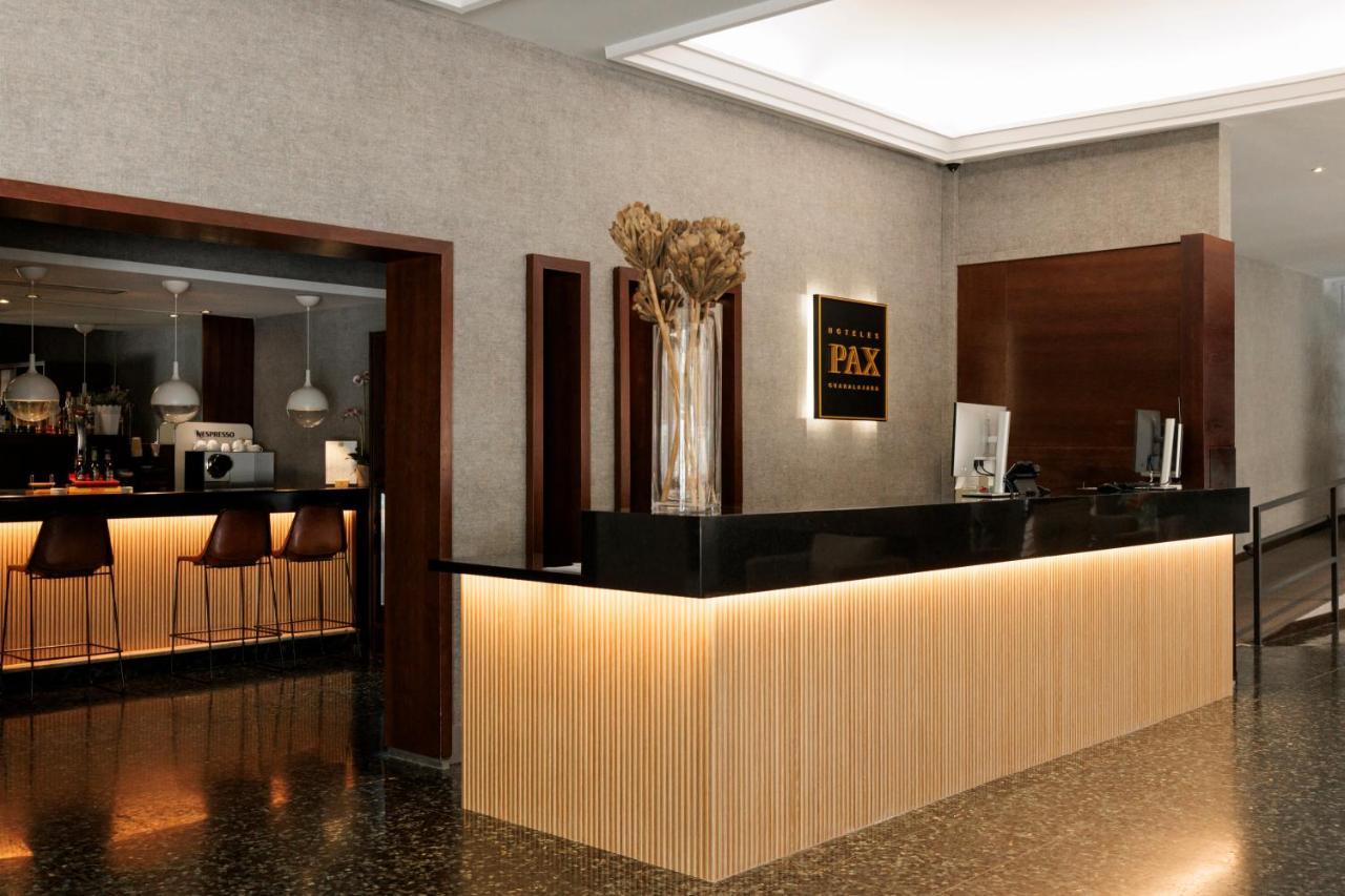 Hotel Pax Guadalajara Ngoại thất bức ảnh