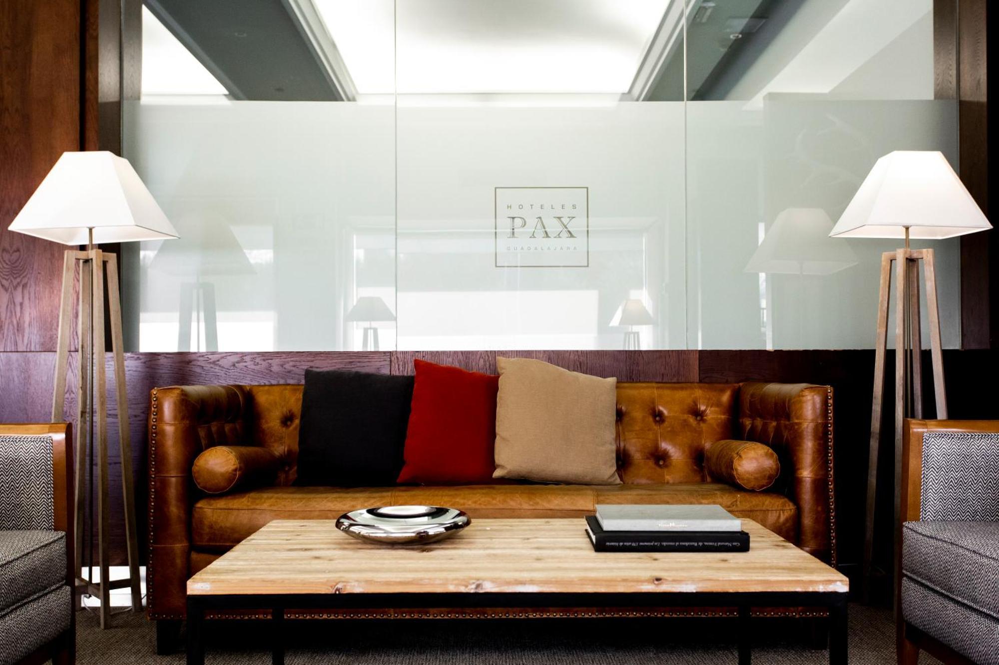 Hotel Pax Guadalajara Ngoại thất bức ảnh