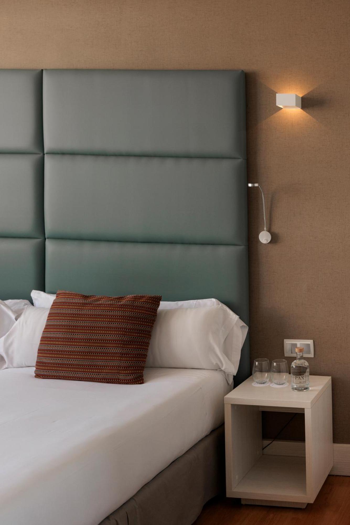 Hotel Pax Guadalajara Ngoại thất bức ảnh
