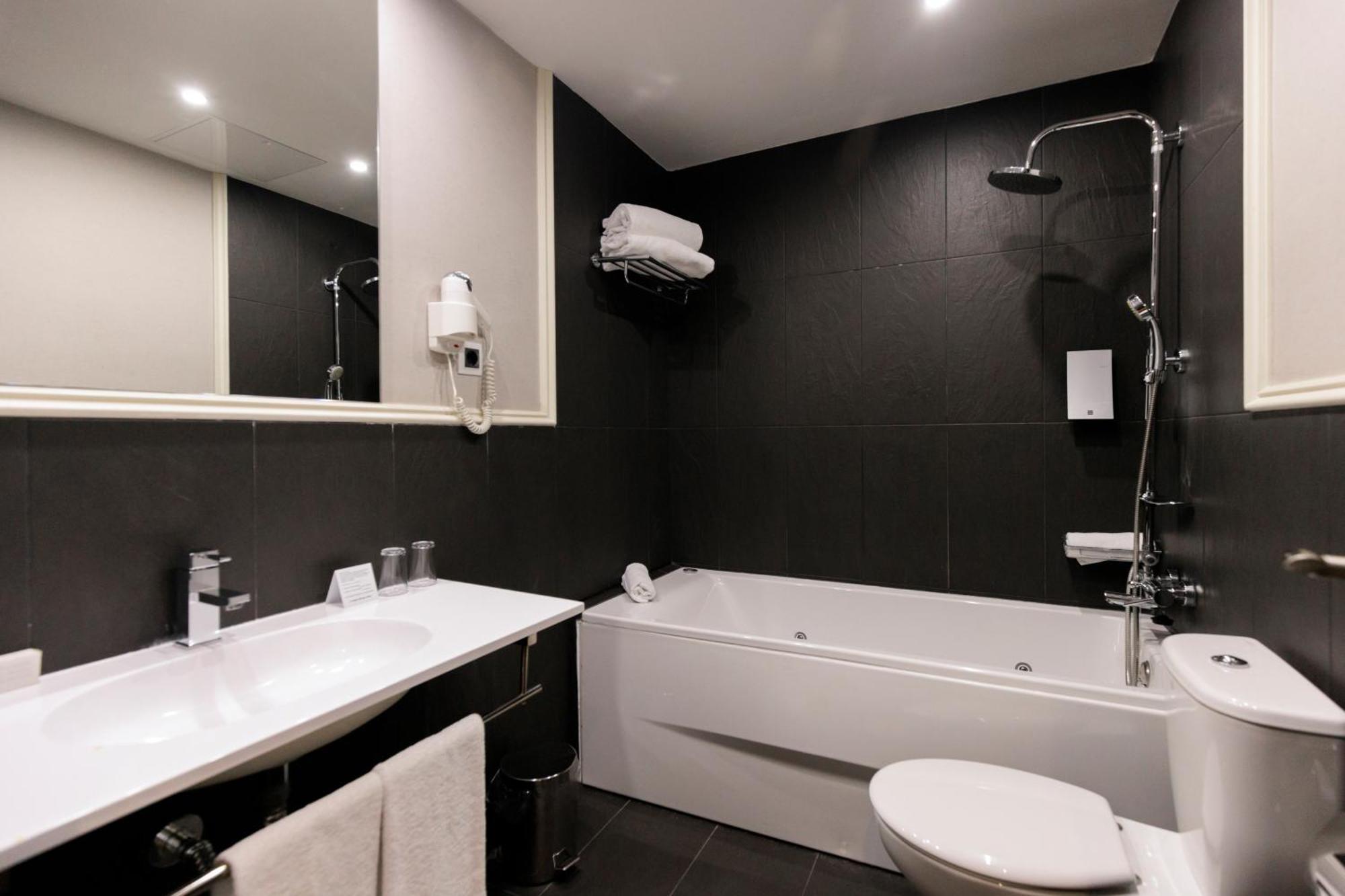 Hotel Pax Guadalajara Ngoại thất bức ảnh